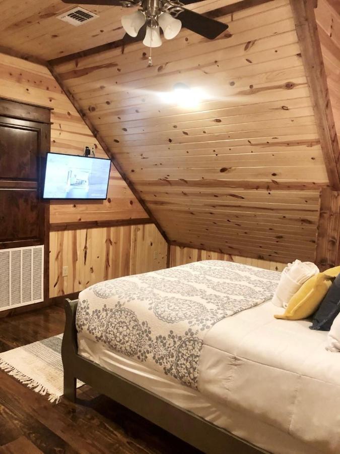 Stone Mountain Lodge 5000Sqft 6 Bed Game Room Pool Table Hot Tub Broken Bow Exterior photo