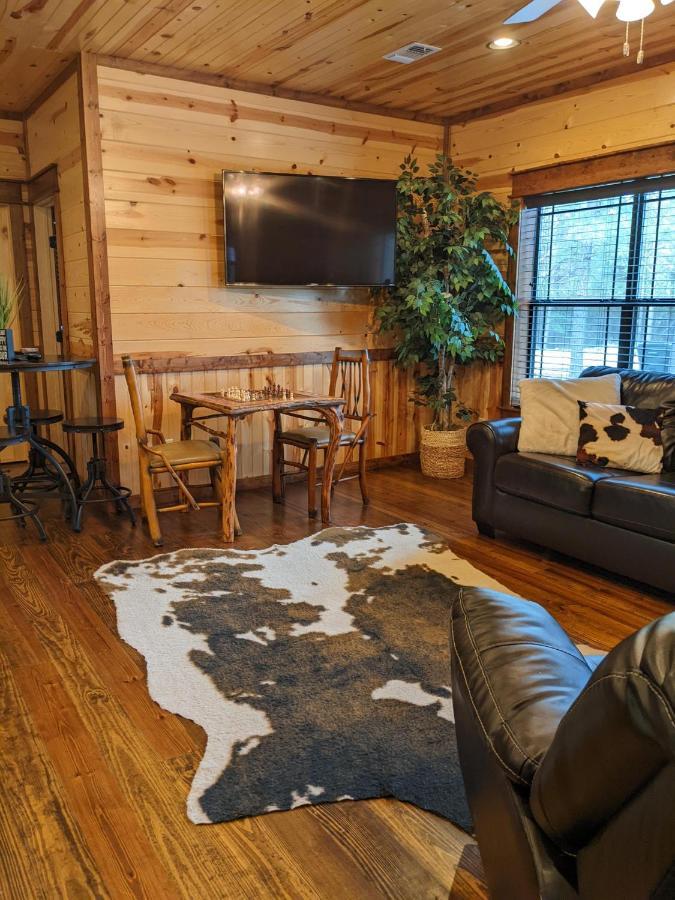 Stone Mountain Lodge 5000Sqft 6 Bed Game Room Pool Table Hot Tub Broken Bow Exterior photo