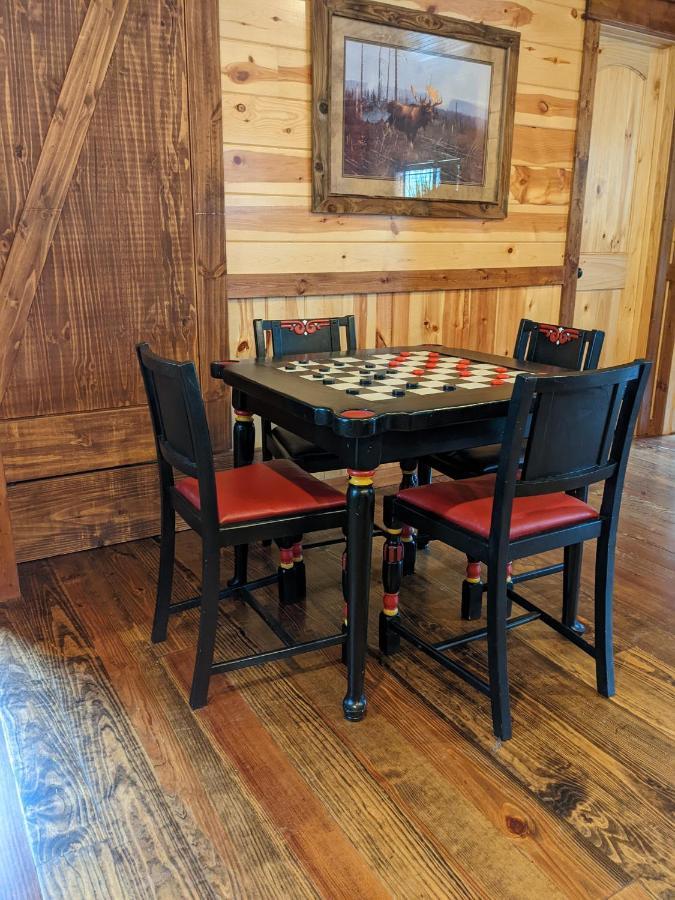 Stone Mountain Lodge 5000Sqft 6 Bed Game Room Pool Table Hot Tub Broken Bow Exterior photo