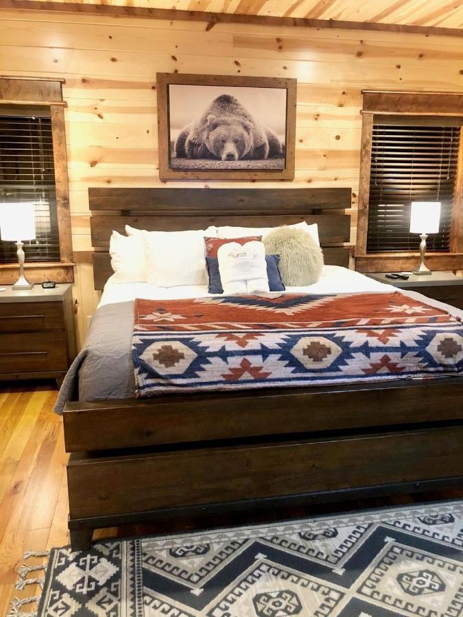 Stone Mountain Lodge 5000Sqft 6 Bed Game Room Pool Table Hot Tub Broken Bow Exterior photo